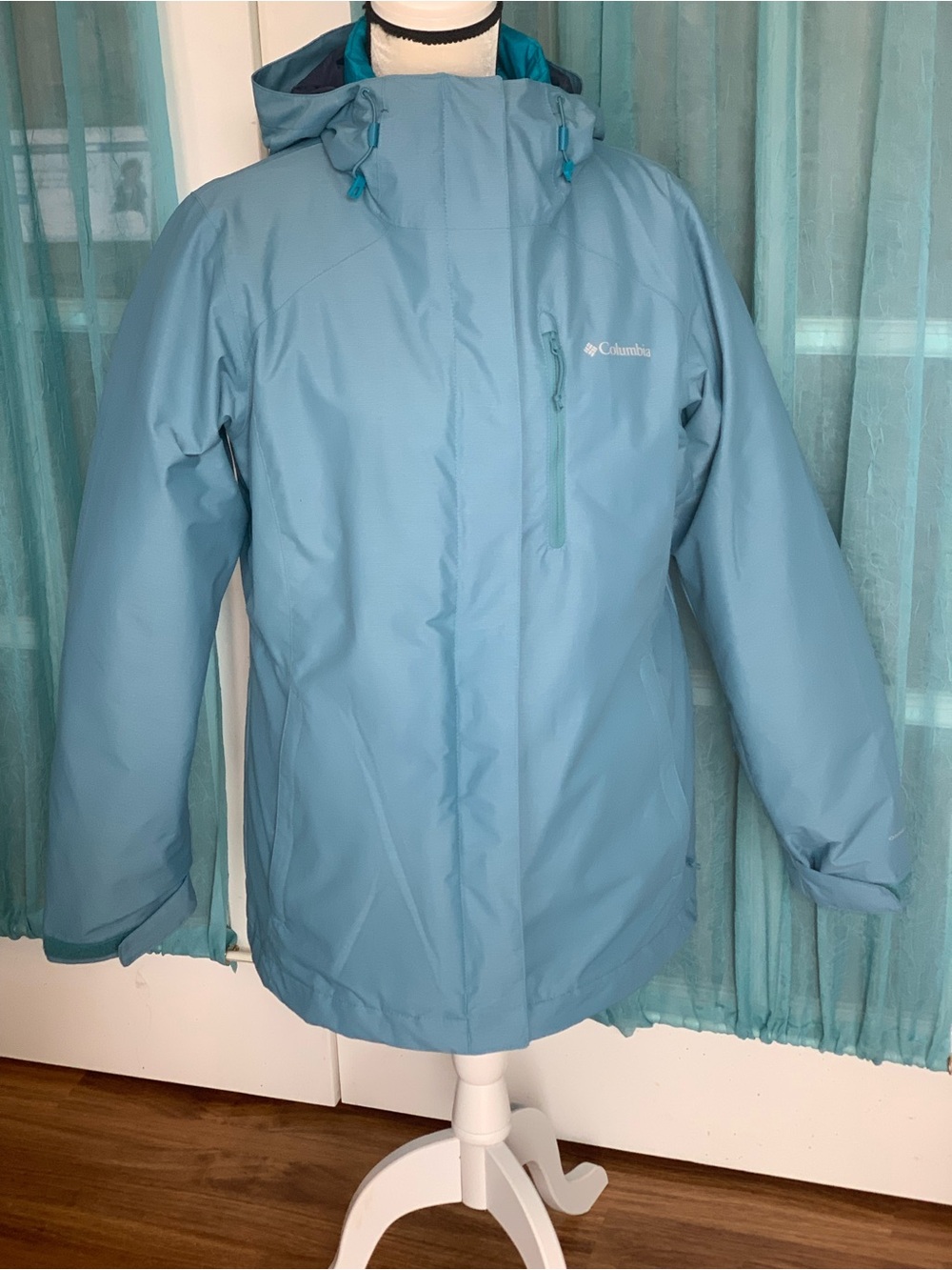 Columbia Waterproof L Jacket zip out reversible lining can be worn as puffer